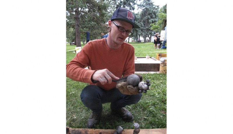 Leo wire brushing the casting.